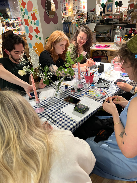Hipflask painting workshop