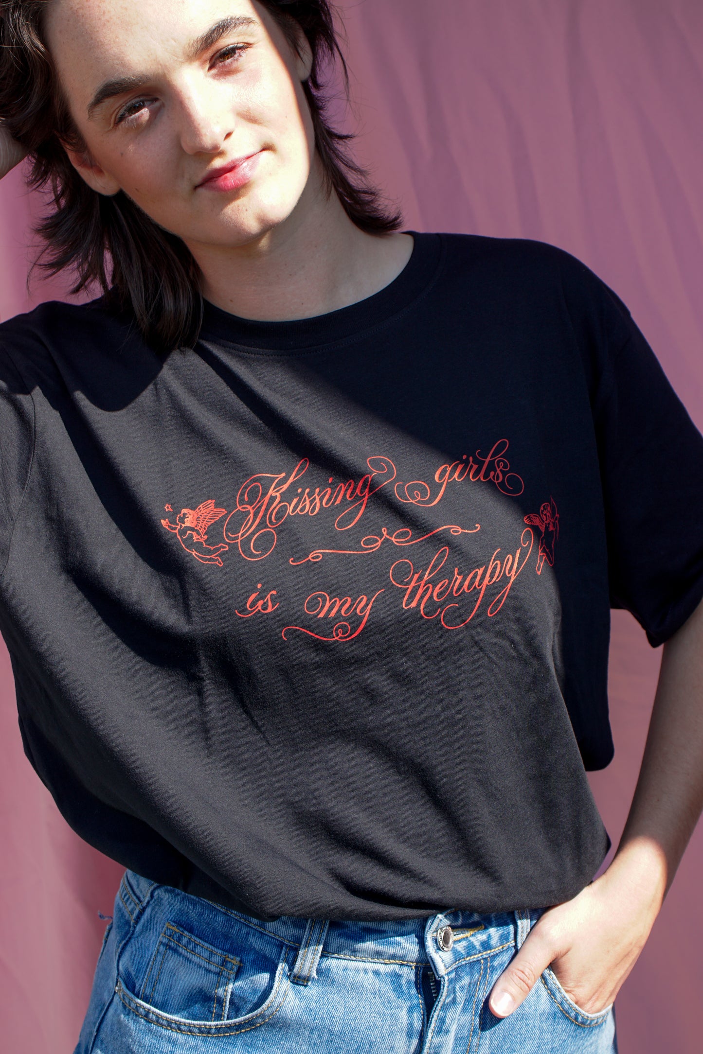 Kissing girls is my therapy tshirt