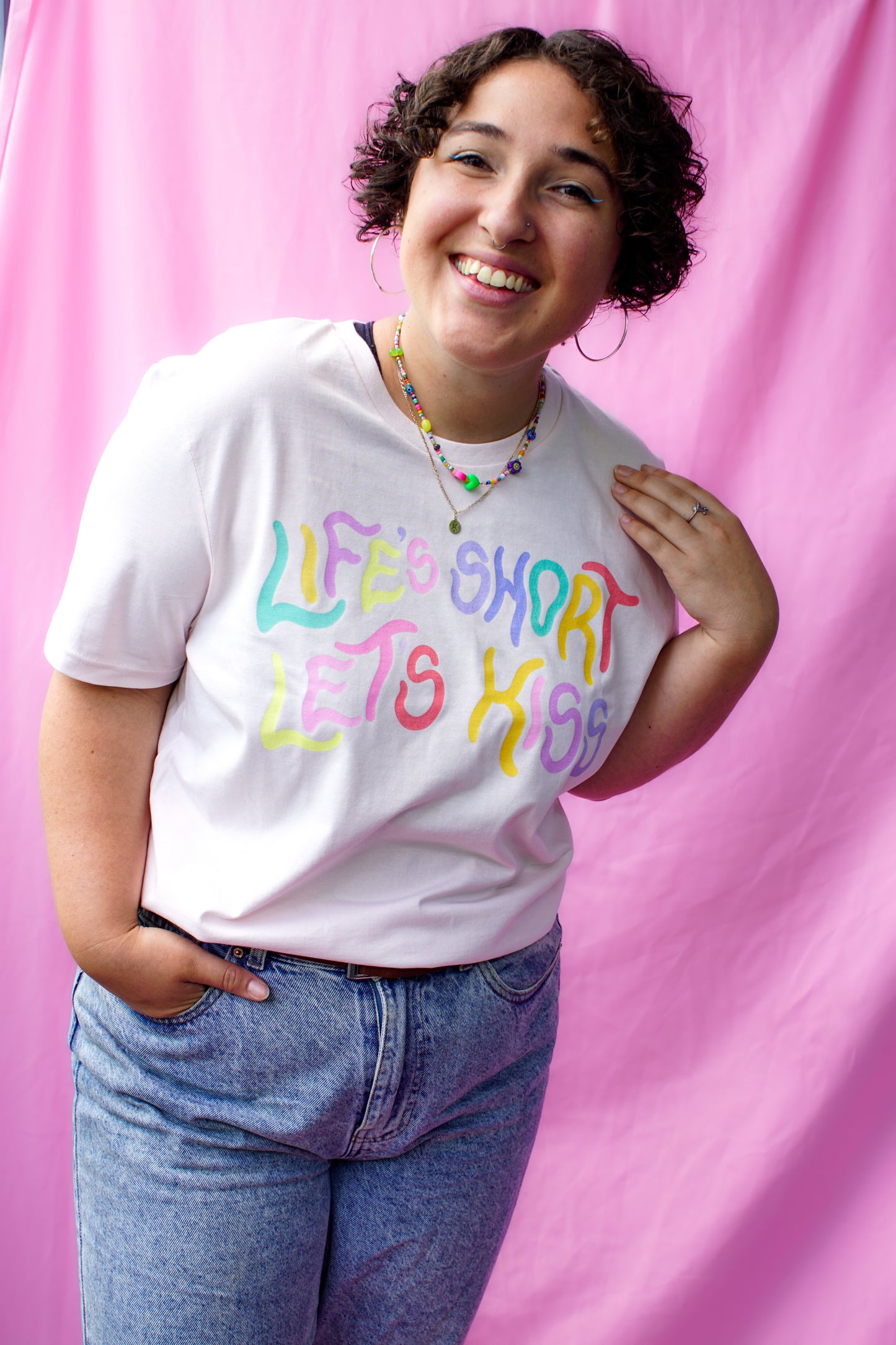 life's short let's kiss t-shirt