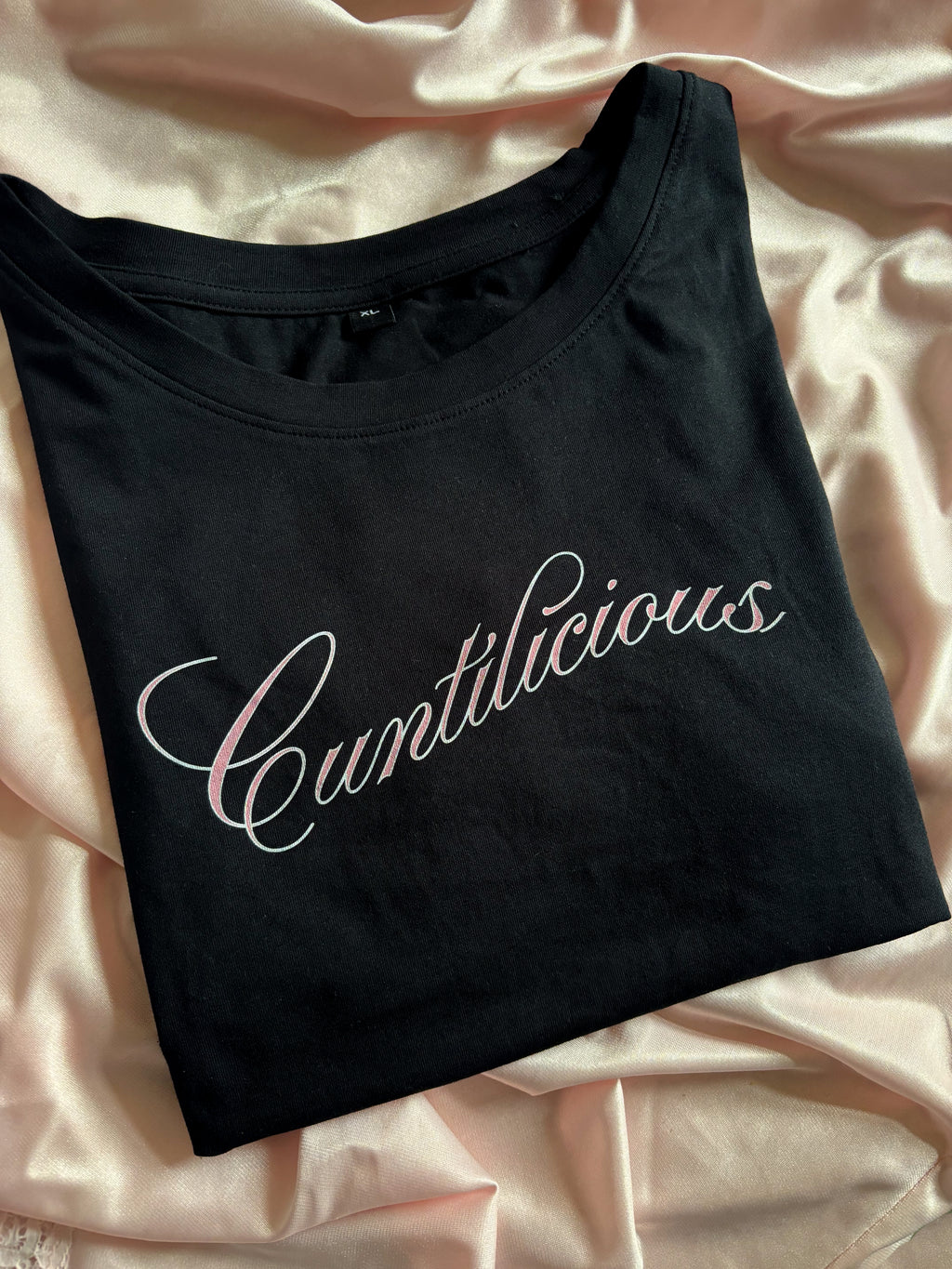 Cuntilicious baby tee