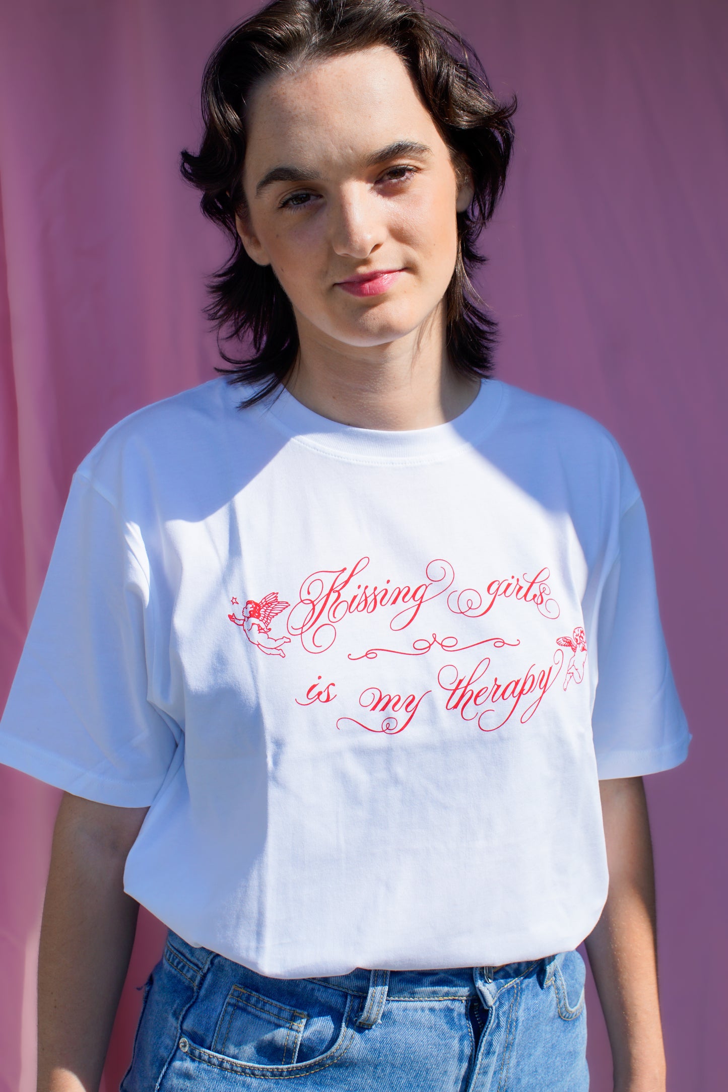 Kissing girls is my therapy tshirt