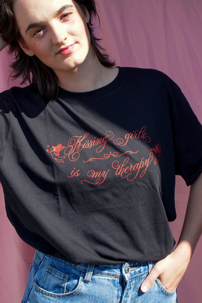 Kissing girls is my therapy tshirt